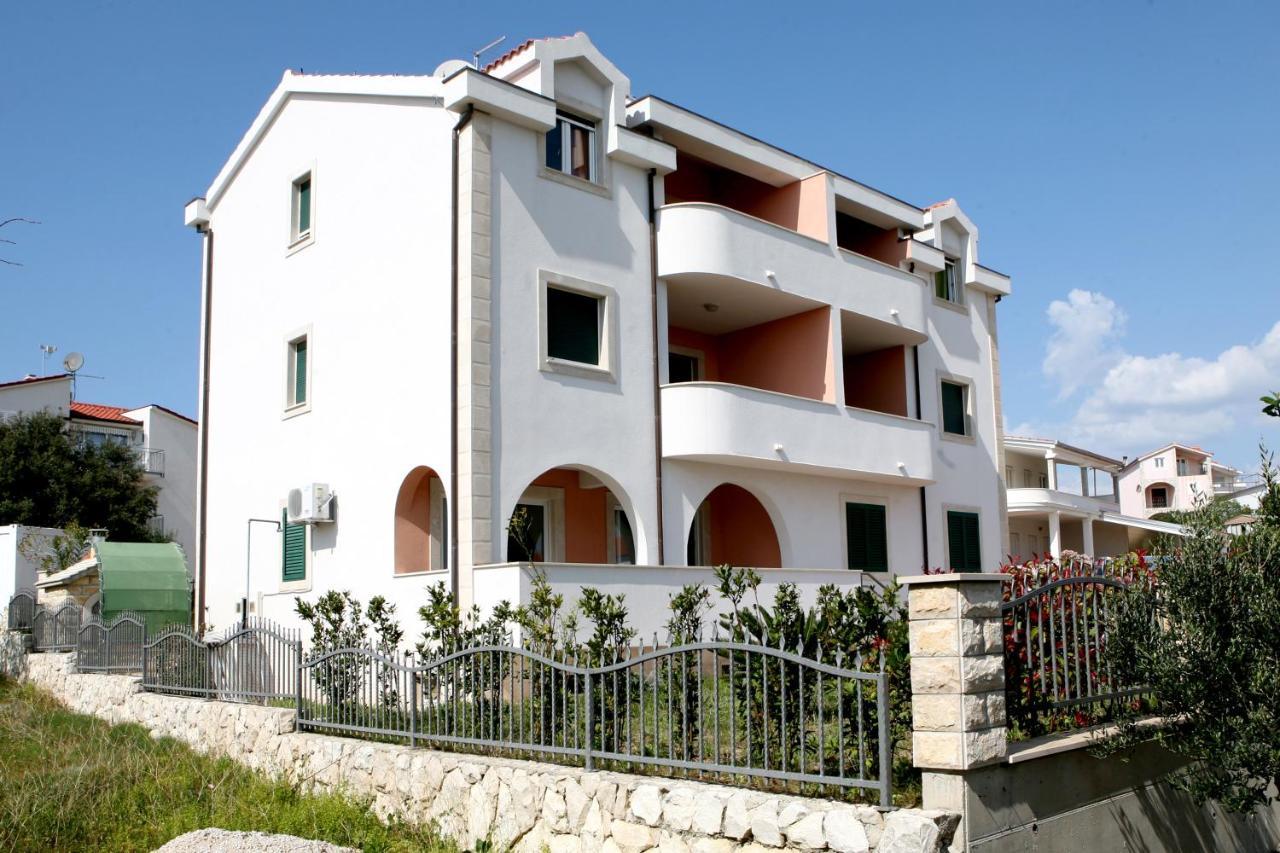 Apartmani Basic Rogoznica Rogoznica  Extérieur photo