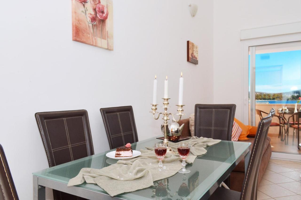 Apartmani Basic Rogoznica Rogoznica  Extérieur photo