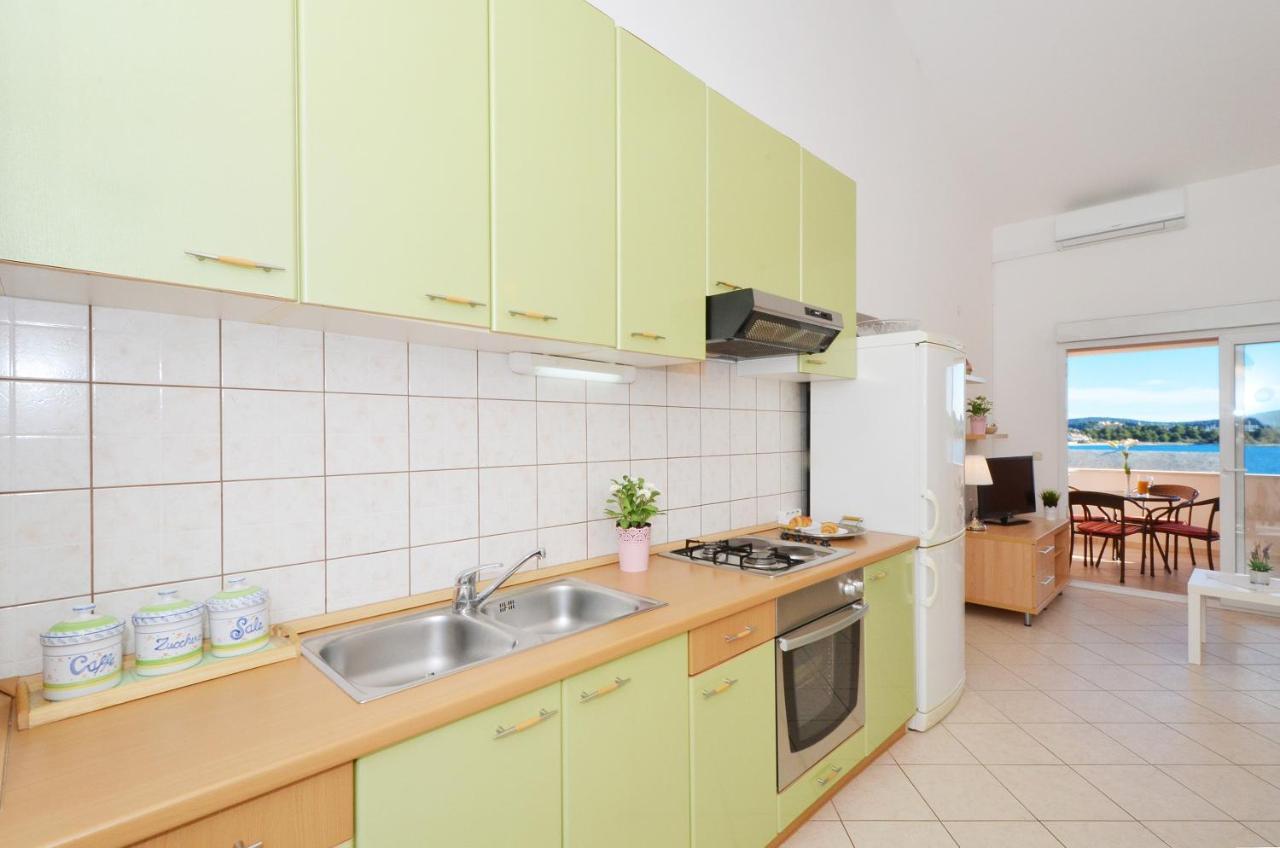Apartmani Basic Rogoznica Rogoznica  Extérieur photo